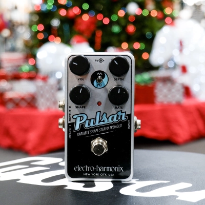 Electro-Harmonix - Nano Pulsar Variable Shape Stereo Tremolo Pedal